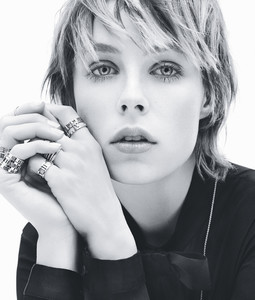 edie_tiffany_ss15_theindx.thumb.jpg.c1298305efe45b63eaad61cf8399b272.jpg
