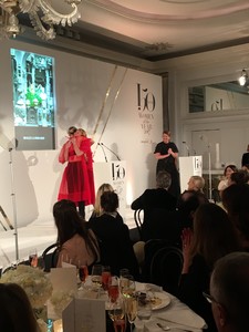 edie_womenoftheyear2017_2nov17_bazaaruk.thumb.jpg.03f64ae5594ca8cc3b39403ffc5b3f17.jpg