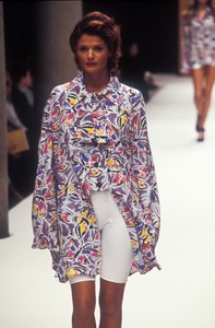 fendi-ss-1995-2.thumb.jpg.7cc04941fc7fea6926cf60fb68b3c90c.jpg