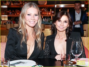 gwyneth-paltrow-shows-support-at-la-perla-dinner-runway-presentation-05.jpg