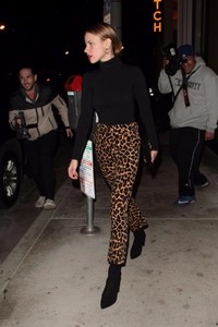 halston-sage-leaves-madeo-restaurant-in-west-hollywood-november-10-2017-7.jpg