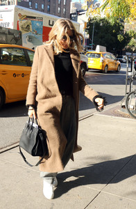 hqcelebcorner-14.jpg
