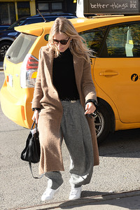 hqcelebcorner-4.jpg
