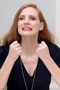 jessica-chastain-quotmollys-gamequot-press-conference-in-santa-monica-ca-11717-27.jpg