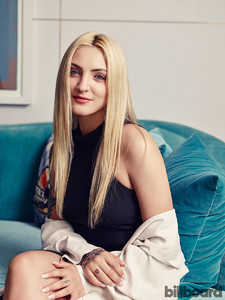 julia_michaels_26_hitmakers_bb18_2016_billboard_1240.jpg