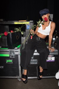 karrueche-tran-complexcon-in-long-beach-in-los-angeles-11-05-2017-0.jpg