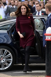 kate-middleton-arrives-at-ubs-building-in-london-11-08-2017-2.jpg