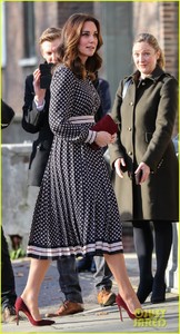 kate-middleton-on-prince-harrys-engagement-to-meghan-markle-its-such-exciting-03.jpg
