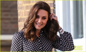 kate-middleton-on-prince-harrys-engagement-to-meghan-markle-its-such-exciting-16.jpg