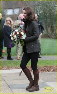 kate-middleton-shares-fond-memories-of-gardening-at-robin-hood-primary-school-02.jpg