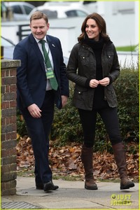 kate-middleton-shares-fond-memories-of-gardening-at-robin-hood-primary-school-16.jpg