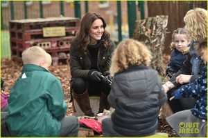 kate-middleton-shares-fond-memories-of-gardening-at-robin-hood-primary-school-20.jpg