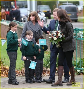 kate-middleton-shares-fond-memories-of-gardening-at-robin-hood-primary-school-23.jpg