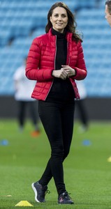 kate-middleton-visits-aston-villa-football-club-in-birmingham-11-22-2017-5.jpg