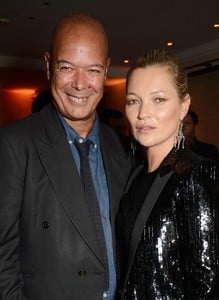 kate-moss-louis-vuitton-x-vogue-gingernutz-event-in-london-4.jpg