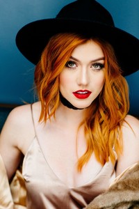 katherine-mcnamara-bellus-magazine-december-2016-photoshoot-part-iii-0.thumb.jpg.a5baf8c7bdeb1ba52a42b83df8514a55.jpg