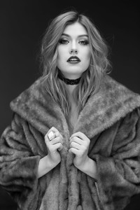 katherine-mcnamara-bellus-magazine-december-2016-photoshoot-part-iii-2.thumb.jpg.96f7c82e32ceb0bda8d5aeed11794e7b.jpg