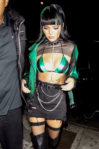 kendall-jenner-and-hailey-baldwin-at-delilah-in-west-hollywood-103117-9.jpg