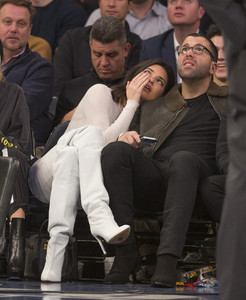 kendall-jenner-at-the-new-york-knicks-vs-la-clippers-in-nyc-11202017-3.jpg