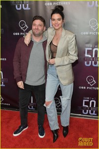 kendall-jenner-blake-griffin-attend-the-5th-quarter-premiere-06.jpg