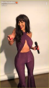 kim-kardashian-dresses-as-selena-quintanillla-for-final-halloween-costume-02.jpg