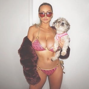 lindseypelas_20171104081258.thumb.jpg.01f2295ad75dcabdeac331f6d7b0624c.jpg