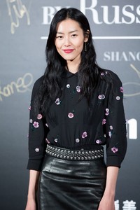 liu-wen-russel-james-book-launch-in-shanghai-china-11-18-2017-2.jpg