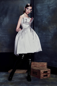 mariana_zaragoza_chanel_alta_costura_otono_invierno_2017_57778802_667x1000.jpg