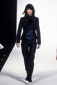 martine-sitbon-fw-1995-1.thumb.jpeg.c4f5d9a3629add142e8a35a28d1a58ee.jpeg