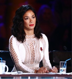 nicole-scherzinger-the-x-factor-tv-show-11-05-2017-15.jpg