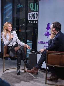 petra-nemcova-at-build-studio-discussing-hands-and-hearts-smart-response-11-14-2017-2.jpg