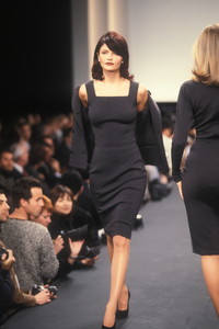 ralph-lauren-fw-1995-1.thumb.JPEG.7f6bf146ad86c463a2154c58c2903a96.JPEG