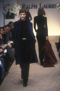 ralph-lauren-fw-1996-1.thumb.jpg.b84de92a87e9b2a9bcf7398792cf25b8.jpg