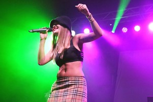 rita-ora-performs-live-at-harrahs-in-chester-12.jpg