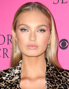 romeestrijd_victoriassecretfashionshowviewingparty2017-1.jpg