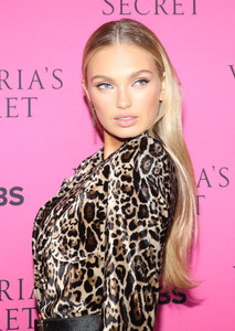 romeestrijd_victoriassecretfashionshowviewingparty2017-21.jpg