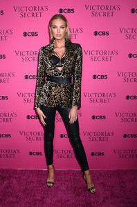 romeestrijd_victoriassecretfashionshowviewingparty2017-62.jpg