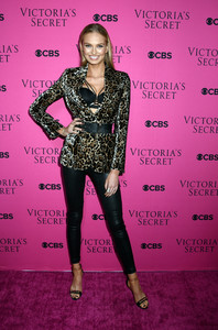 romeestrijd_victoriassecretfashionshowviewingparty2017-64.jpg