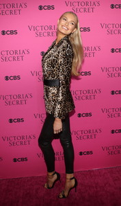 romeestrijd_victoriassecretfashionshowviewingparty2017-76.jpg