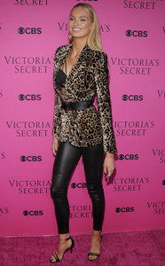 romeestrijd_victoriassecretfashionshowviewingparty2017-92.jpg