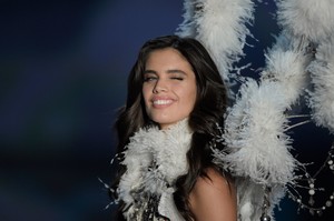 sarasampaio_victoriassecretfashionshow2017-80.jpg