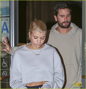 scott-disick-and-sofia-richie-couple-up-for-calabasas-sushi-date-01.jpg