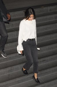 selena-gomez-leaving-mortons-steakhouse-in-la-11317-9.jpg