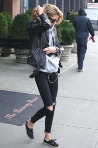 stella-maxwell-out-and-about-in-new-york-11-14-2017-0.jpg