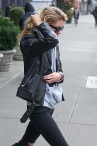 stella-maxwell-out-and-about-in-new-york-11-14-2017-1.jpg