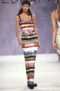 todd-oldham-fw-1994-1.thumb.jpg.05e77fe31f952cd29c632e1b9ba273a1.jpg