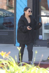 vanessa-hudgens-out-in-studio-city-11-05-2017-4.jpg