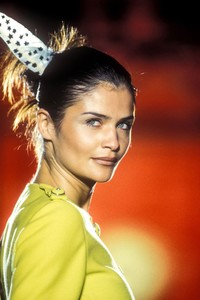 versace-hc-ss-1996-3.thumb.jpg.9119b5017469c0463f968245835f9fe1.jpg