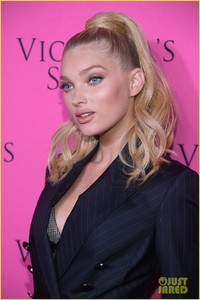 victorias-secret-angels-gather-for-fashion-show-viewing-party-in-nyc-07.jpg