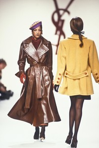 ysl-fw-1992-1.thumb.jpeg.8355765a6fa6729a2c17f4d37dcdeaec.jpeg